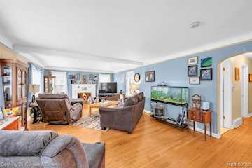626 N York St in Dearborn, MI Photo 4