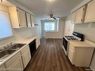 15840 Wakenden in Redford Twp, MI Photo 5