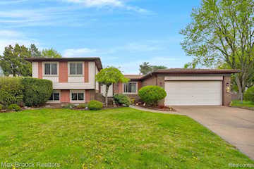 5076 Tyler Dr in Troy, MI Photo 2