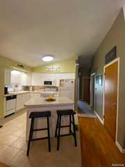 216 Sequoia Dr in Davison, MI Photo 4