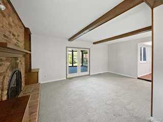 2749 English Dr in Troy, MI Photo 3