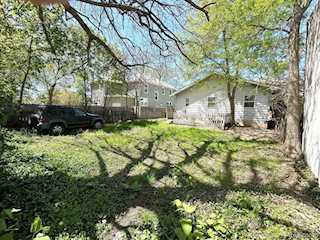 2612 Maplewood Ave in Flint, MI Photo 2