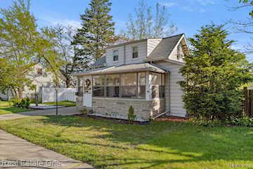 21047 Outer Dr in Dearborn, MI Photo 5