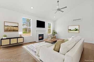8410 Joseph St in Commerce Twp, MI Photo 2