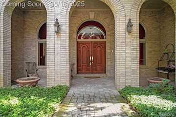 1293 Huntcliff in Milford Twp, MI Photo 5