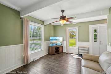 505 N Adelaide St in Fenton, MI Photo 3