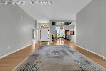 4134 Aspen Circle in Burton, MI Photo 2