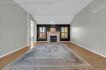 4134 Aspen Circle in Burton, MI Photo 4