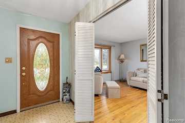 17253 Lincoln Dr in Southfield, MI Photo 5