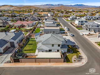 2676 E 2930  S St George, UT 84790 home for sale, MLS#24-256437 - Erika Rogers Photo 2