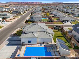 2676 E 2930  S St George, UT 84790 home for sale, MLS#24-256437 - Erika Rogers Photo 4