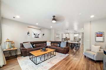 5048 N Escapes DR St George, UT 84770 home for sale, MLS#25-261873 - Erika Rogers Photo 5