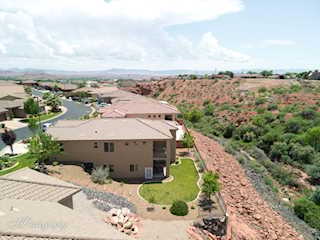 533 N Creek Ridge CIR Washington, UT 84780 home for sale, MLS#25-261722 - Erika Rogers Photo 2