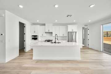 546 S Cecita Way St George, UT 84770 home for sale, MLS#25-260853 - Erika Rogers Photo 5