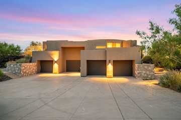 2378 N Tacheene DR St George, UT 84770 home for sale, MLS#25-263018 - Erika Rogers Photo 2
