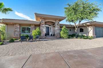 1557 Stone Cliff DR St George, UT 84790 home for sale, MLS#25-263025 - Erika Rogers Photo 3