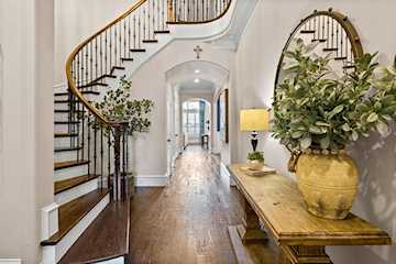 Greysq.com | Premier Real Estate Brokerage for Exceptional Properties Photo 4