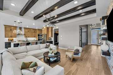 5729 S Cardinal Wing DR St George, UT 84790 home for sale, MLS#25-263614 - Erika Rogers Photo 5