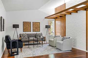 Greysq.com | Premier Real Estate Brokerage for Exceptional Properties Photo 5