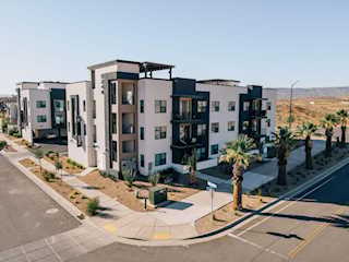 961 W Akoya Pearl RD #201 St George, UT 84790 condo for sale, MLS#25-263697 - Erika Rogers Photo 3