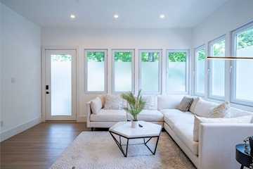 Greysq.com | Premier Real Estate Brokerage for Exceptional Properties Photo 3