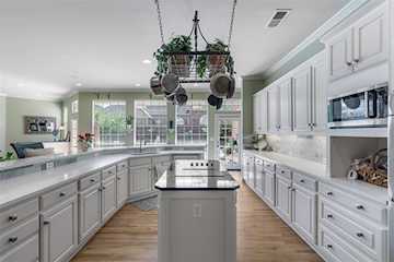 Greysq.com | Premier Real Estate Brokerage for Exceptional Properties Photo 4