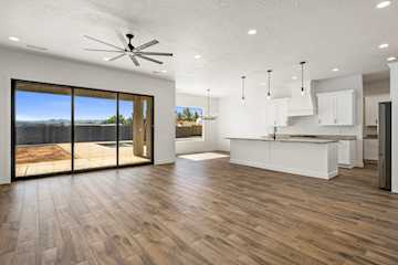 949 S Quick Draw DR Washington, UT 84780 home for sale, MLS#25-263856 - Erika Rogers Photo 5