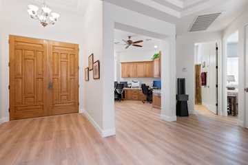 61 Shadow Ridge DR Washington, UT 84780 home for sale, MLS#25-263989 - Erika Rogers Photo 5