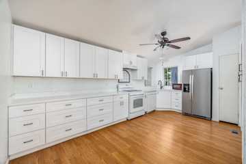 1360 N Dixie Downs RD #55 St George, UT 84770 home for sale, MLS#25-264004 - Erika Rogers Photo 2