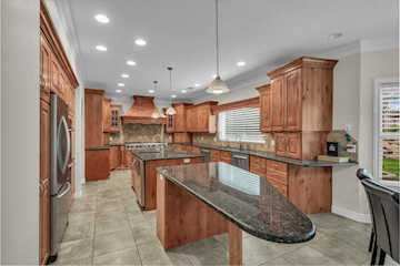 1659 S Cobblestone LN St George, UT 84790 home for sale, MLS#25-264305 - Erika Rogers Photo 5