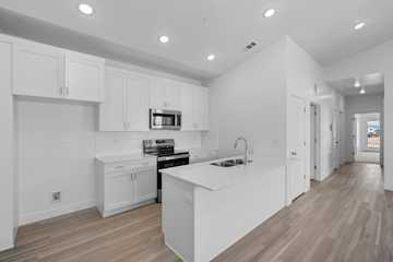 6051 Silver Birch LN #7-301 St George, UT 84790 condo for sale, MLS#25-264301 - Erika Rogers Photo 2