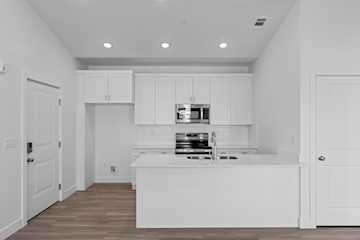 6051 Silver Birch LN #7-301 St George, UT 84790 condo for sale, MLS#25-264301 - Erika Rogers Photo 4