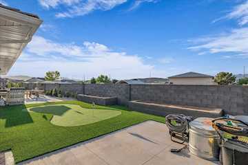 2669 E 3200 S St George, UT 84790 home for sale, MLS#25-264317 - Erika Rogers Photo 4