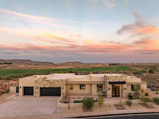 4816 N Petroglyph DR St George, UT 84770 home for sale, MLS#25-264615 - Erika Rogers Photo 3