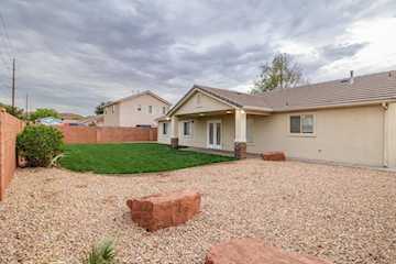 1548 W 1370 ST N St George, UT 84770 home for sale, MLS#25-264699 - Erika Rogers Photo 3