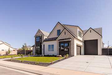 2938 Rowan LN St George, UT 84790 home for sale, MLS#25-264824 - Erika Rogers Photo 5