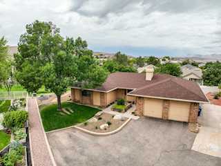 1942 Acacia Place St George, UT 84790 home for sale, MLS#25-264794 - Erika Rogers Photo 3