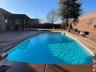 969 E Outlaw Gulch Washington, UT 84780 home for sale, MLS#25-264843 - Erika Rogers Photo 2