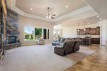 2546 E 3000 S CIR St George, UT 84790 home for sale, MLS#25-265028 - Erika Rogers Photo 4