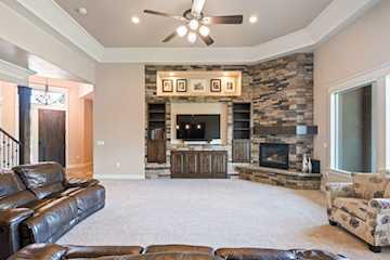 2546 E 3000 S CIR St George, UT 84790 home for sale, MLS#25-265028 - Erika Rogers Photo 5