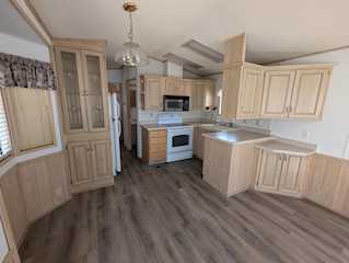 1225 N Dixie Downs RD #136 St George, UT 84770 home for sale, MLS#25-265180 - Erika Rogers Photo 4