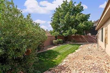 608 E 1010  S St George, UT 84790 home for sale, MLS#25-265362 - Erika Rogers Photo 5