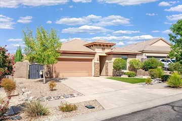 2445 E White Horse DR Washington, UT 84780 home for sale, MLS#25-265374 - Erika Rogers Photo 3