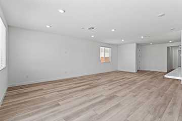 566 S Cecita Way St George, UT 84770 home for sale, MLS#25-265391 - Erika Rogers Photo 4