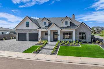 2738 Stonedale DR St George, UT 84790 home for sale, MLS#25-262942 - Erika Rogers Photo 4