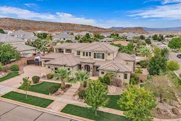 2434 E 3860  S St George, UT 84790 home for sale, MLS#25-265531 - Erika Rogers Photo 2