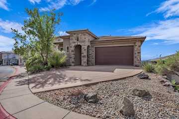 438 N Stone Mountain DR #59 St George, UT 84770 home for sale, MLS#25-265616 - Erika Rogers Photo 3