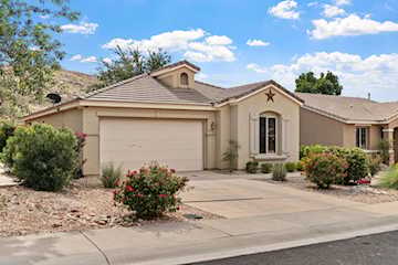 906 N Echo LN Washington, UT 84780 home for sale, MLS#25-265657 - Erika Rogers Photo 2