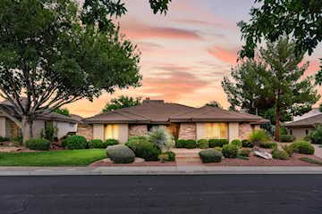 1858 W 10  N St George, UT 84770 home for sale, MLS#25-265718 - Erika Rogers Photo 4