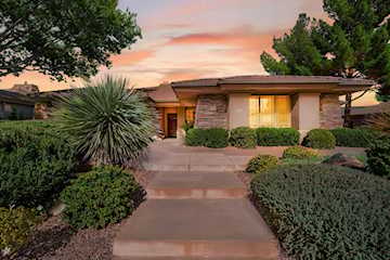 1858 W 10  N St George, UT 84770 home for sale, MLS#25-265718 - Erika Rogers Photo 3